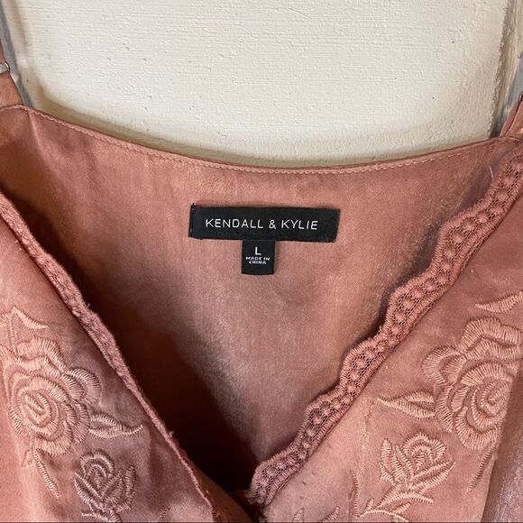 Kendall and Kylie rose colored romper - Picture 3 of 5